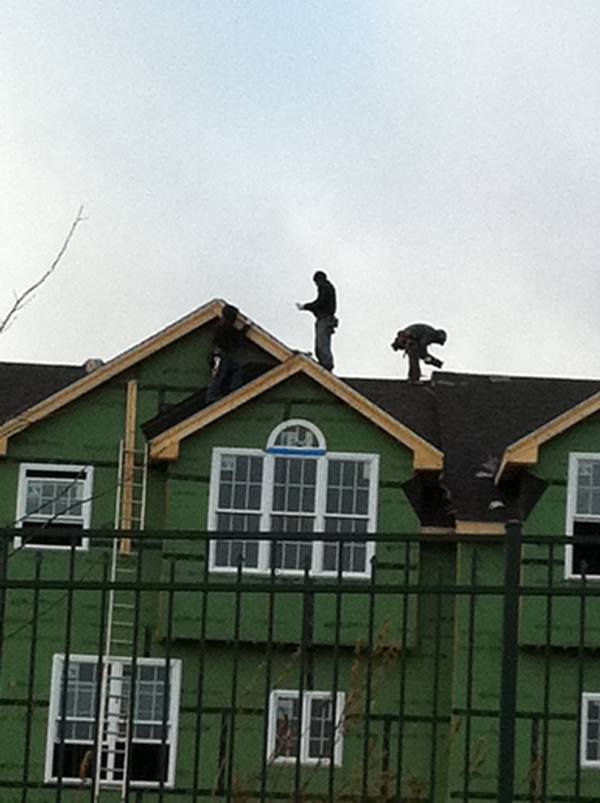 roofers w/o fall protection