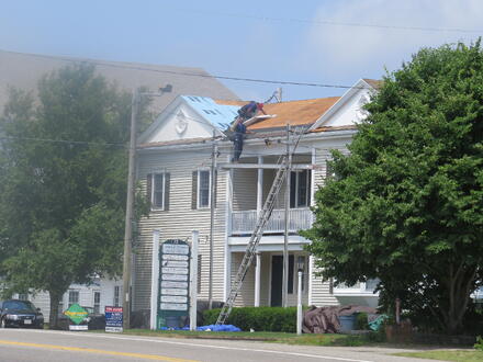 Scaffolding violation no guard rail over 10 feet